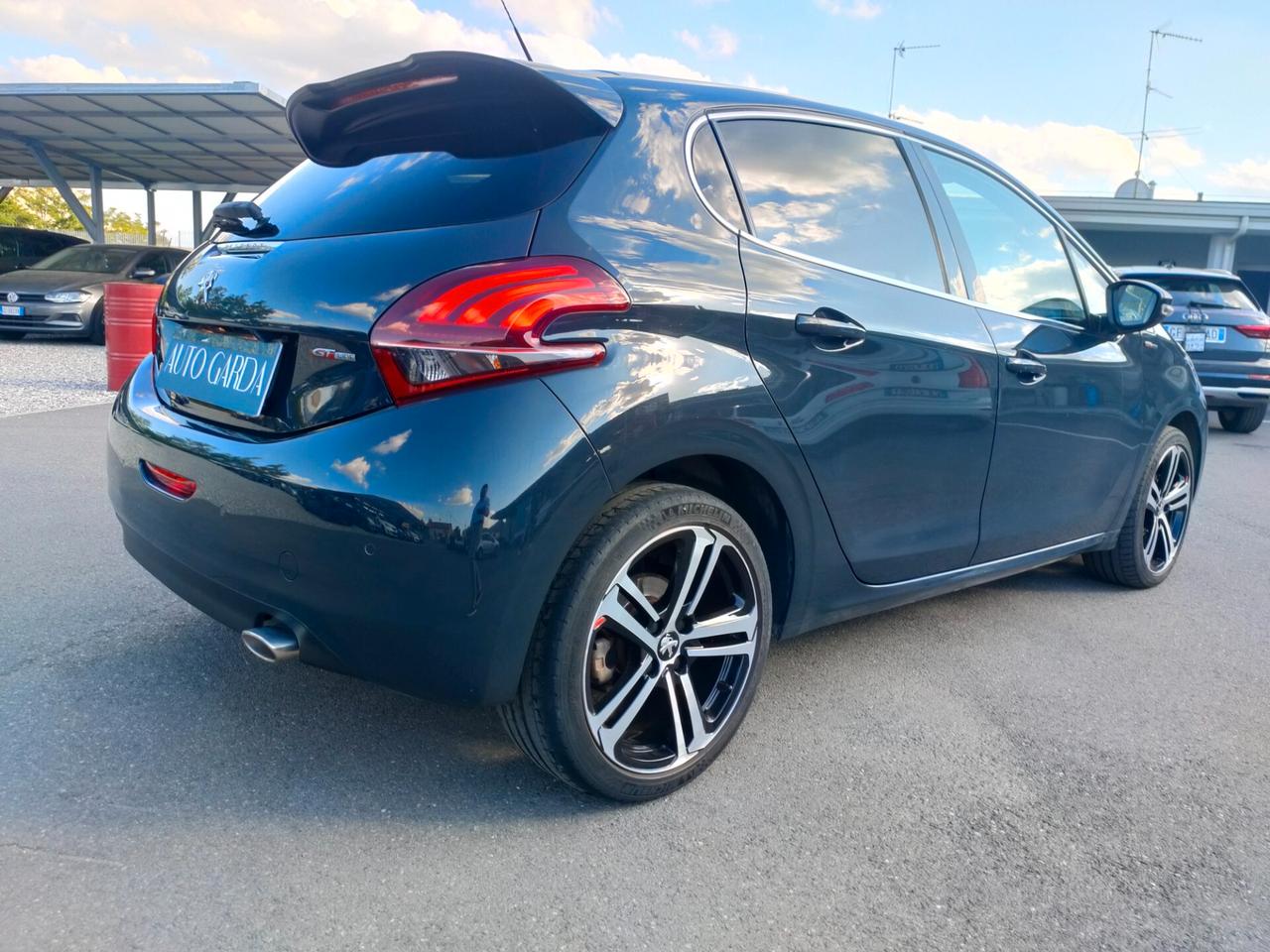 Peugeot 208 BlueHDi 120 S&S 5 porte GT Line NEOPATENTATI