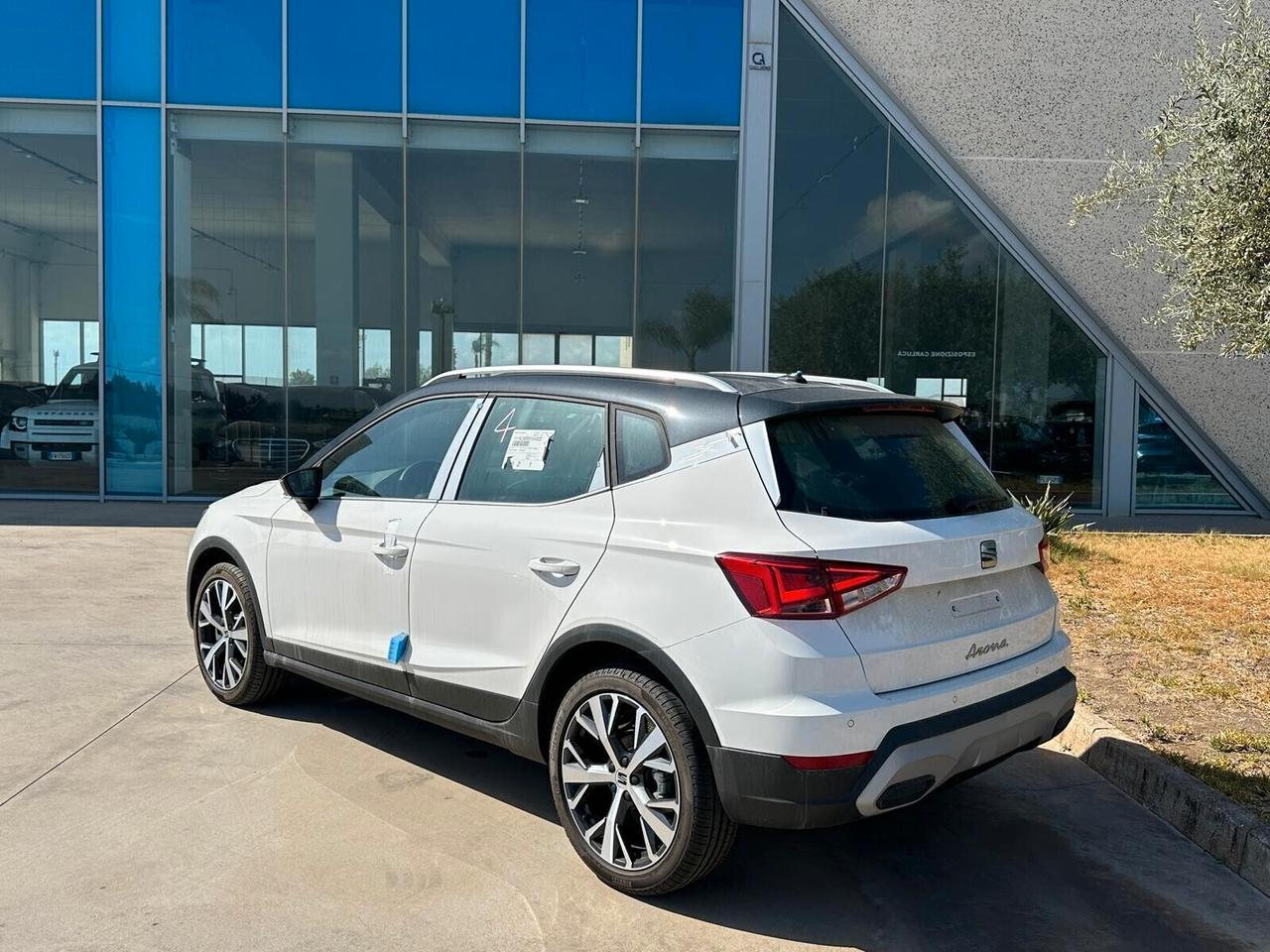 SEAT Arona 1.0 Xperience offerta T-Stock prezzo imperdibile