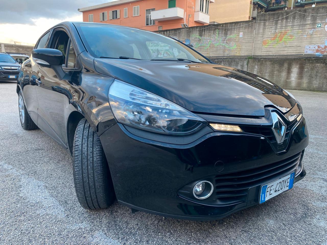 Renault Clio 1.5dci 75cv full opt AUTOCARRO 2016
