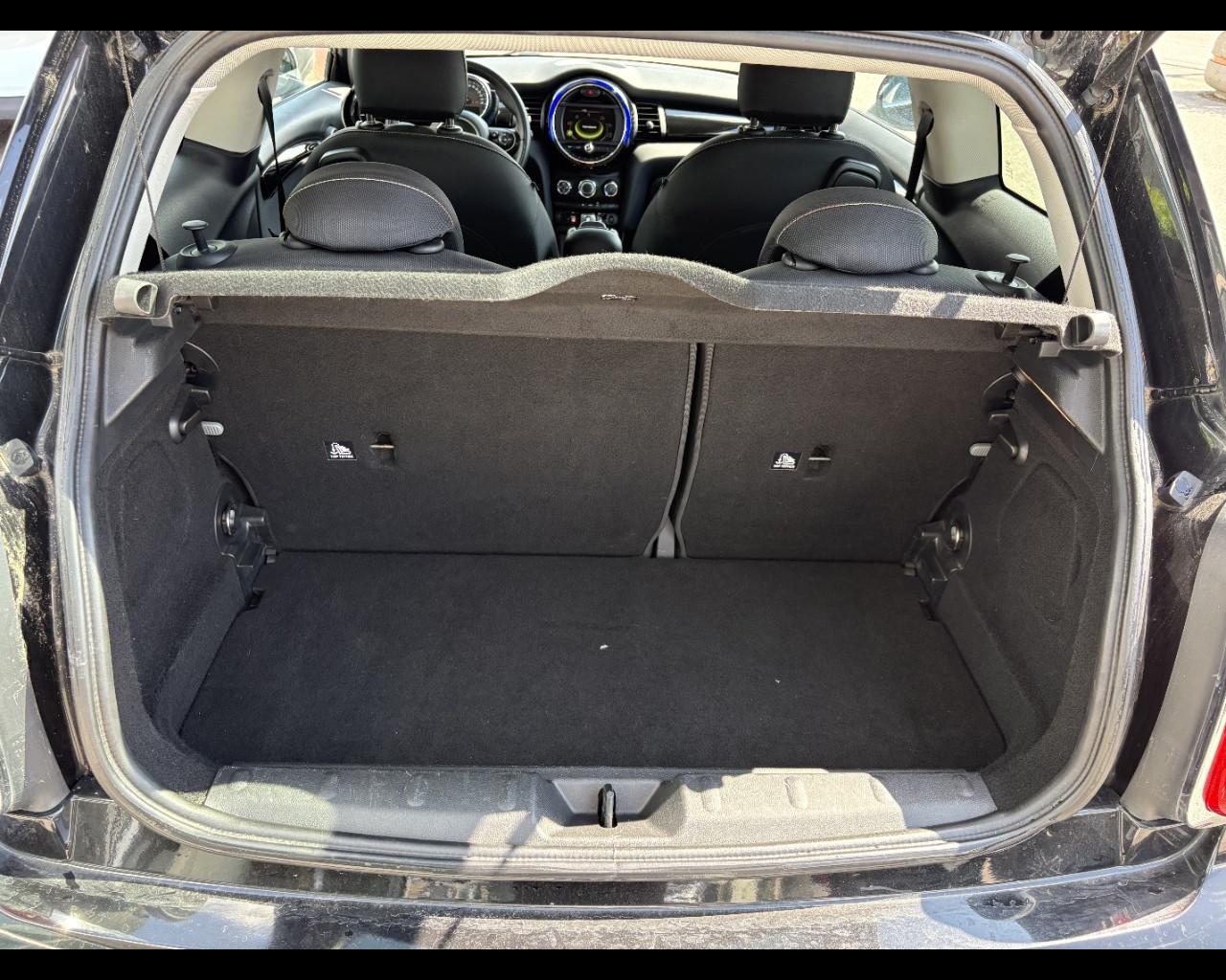 MINI Mini (F56) - Mini 1.5 Cooper D