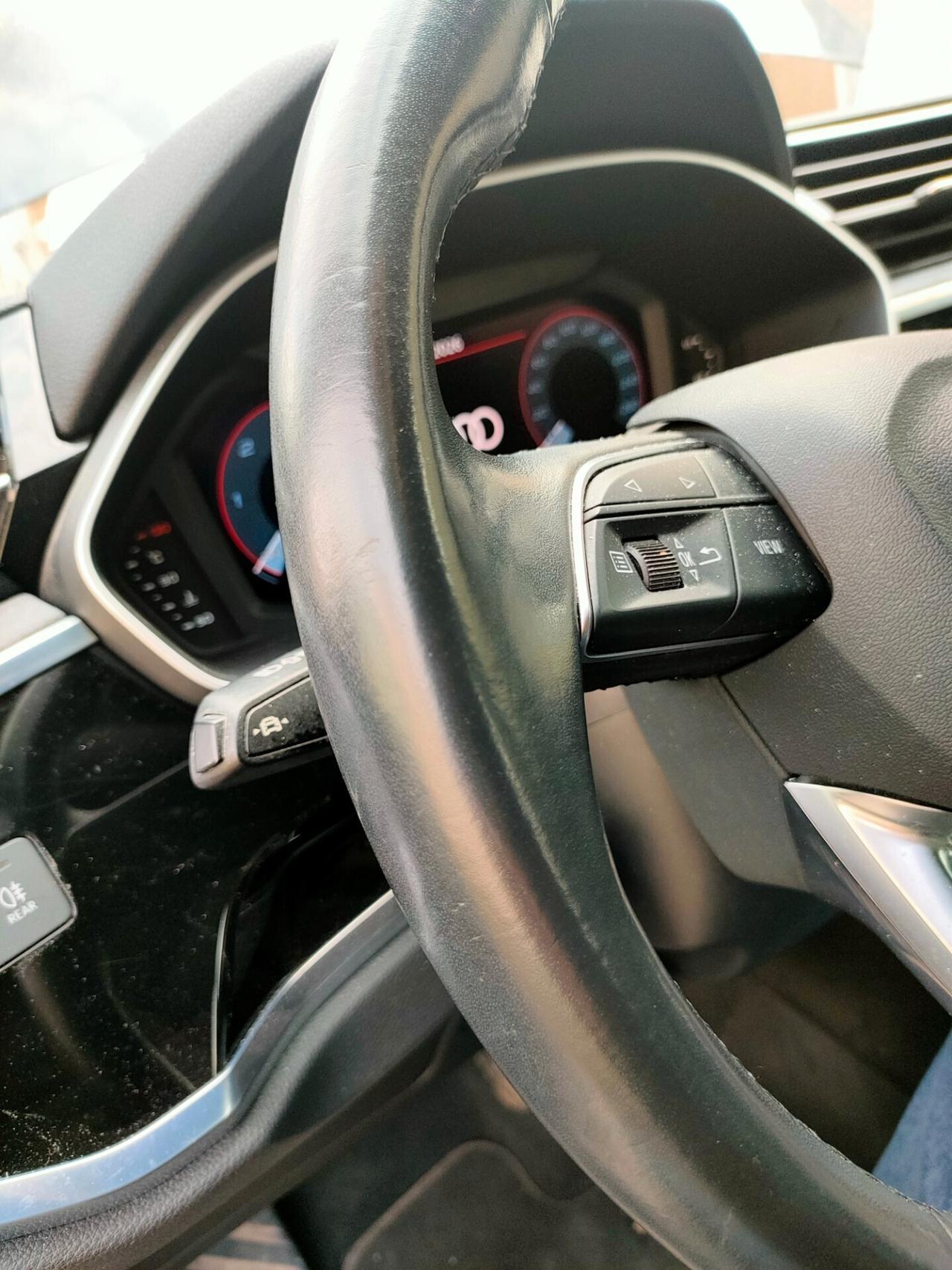 Audi Q3 35 TDI Business Advanced