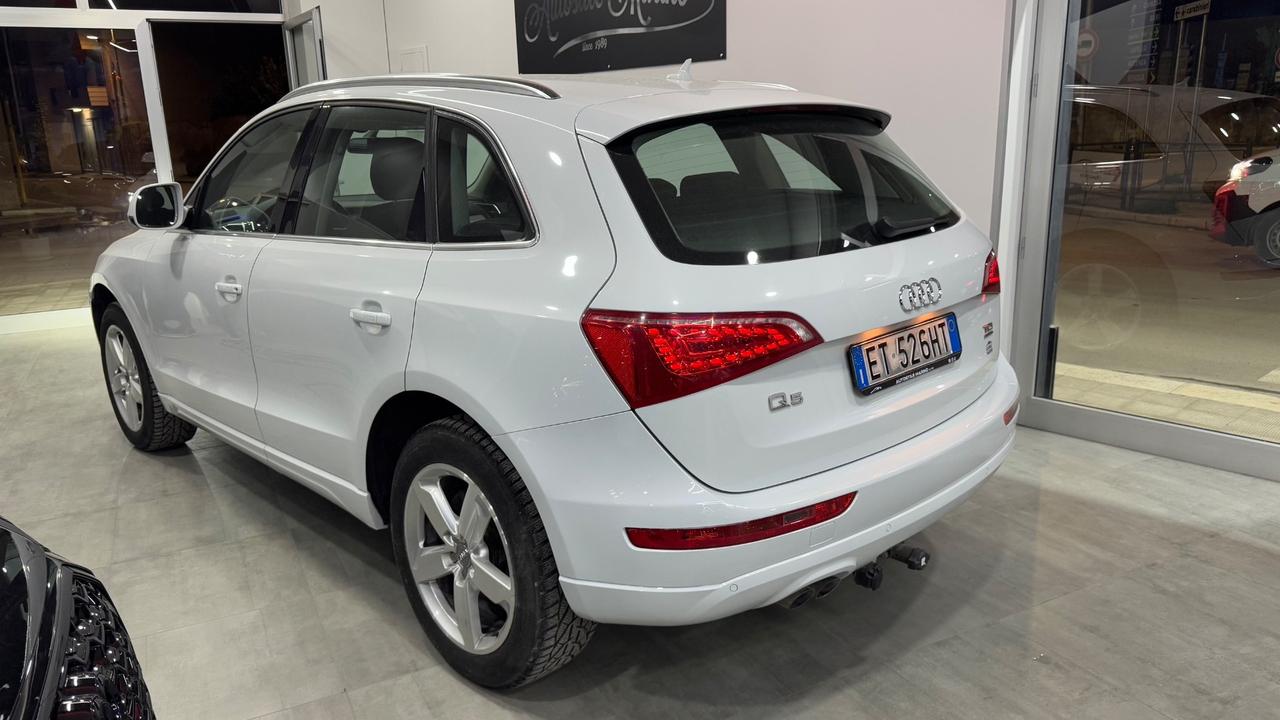 Audi Q5 2.0 TDI 170CV quattro Plus-2012