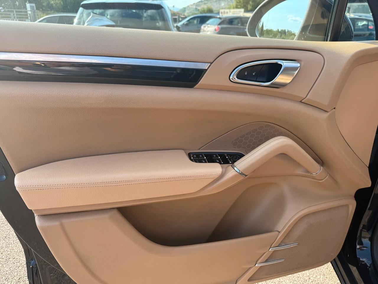 Porsche Cayenne 3.0 D PLATINUM EDITION PERFETTA AFFARE