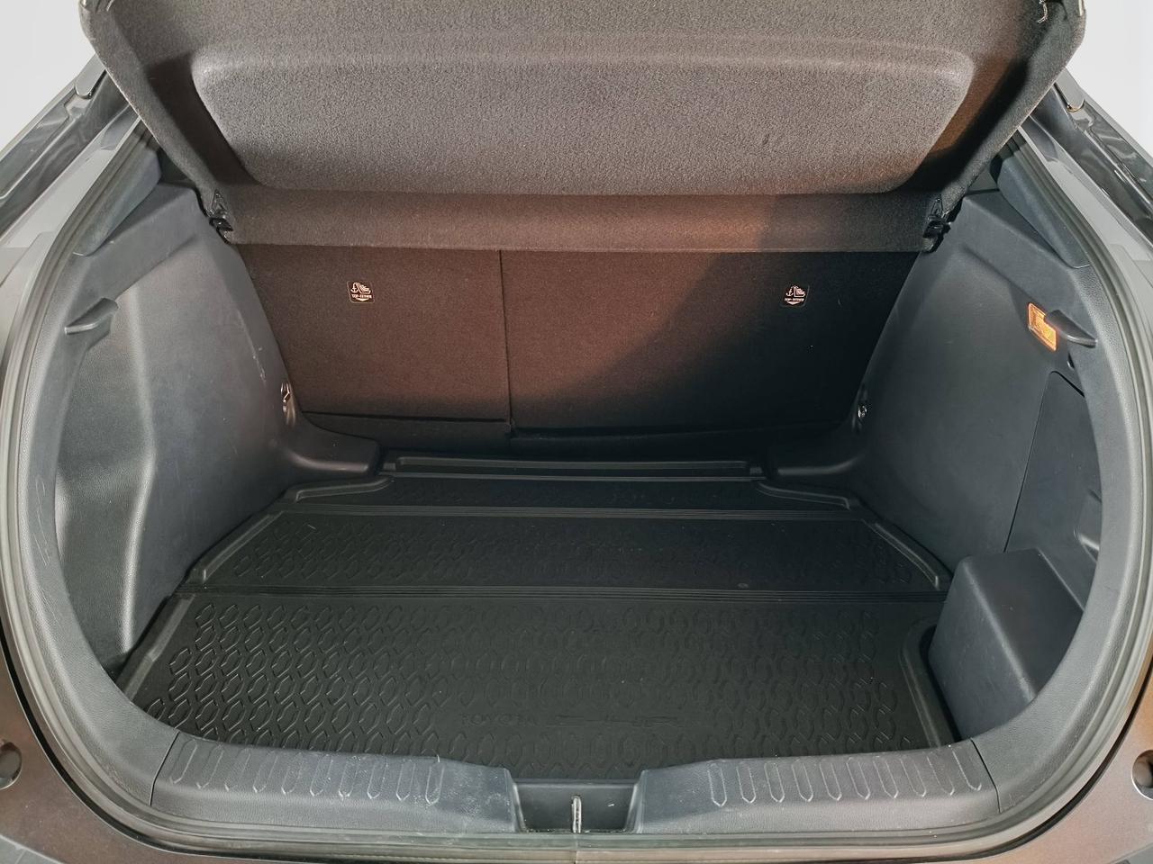 TOYOTA C-HR II 2023 - C-HR 2.0 hev Trend fwd e-cvt