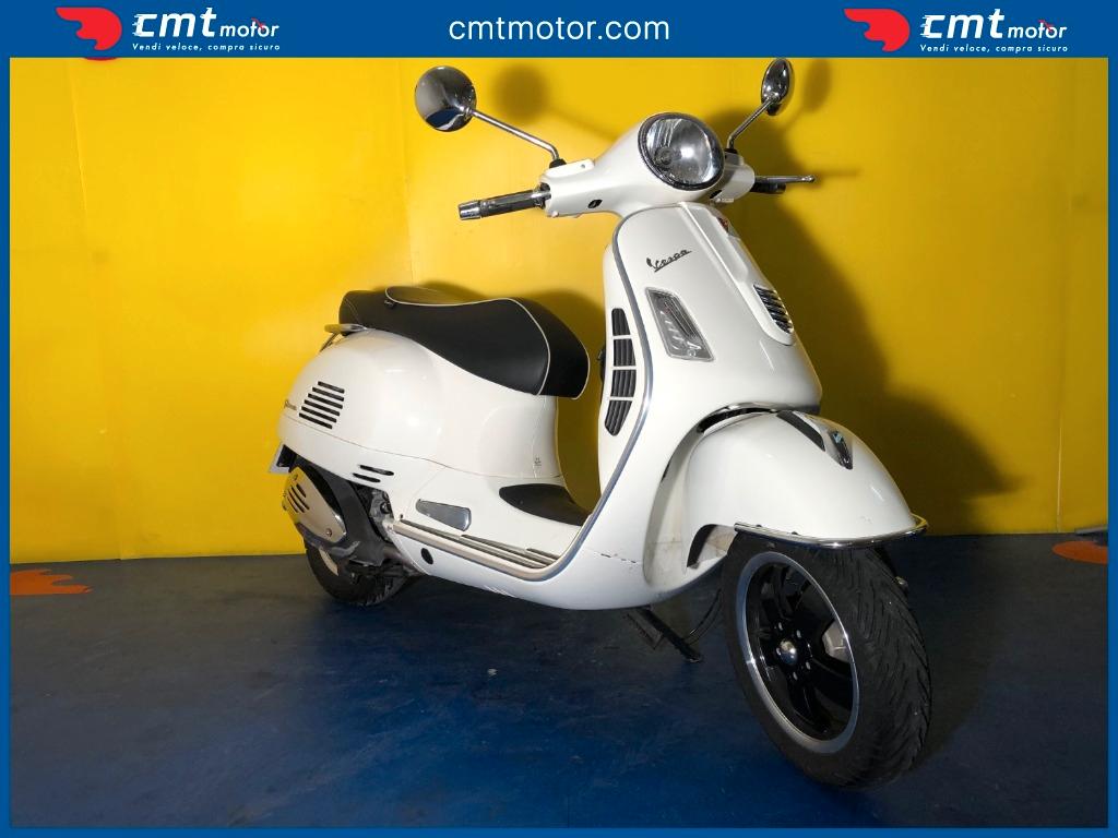 Vespa GTS 300 - 2015