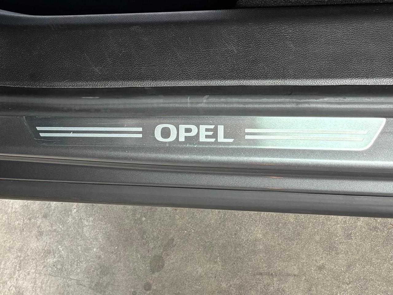 Opel Insignia 1.6 Turbo 180CV 4 porte Elective