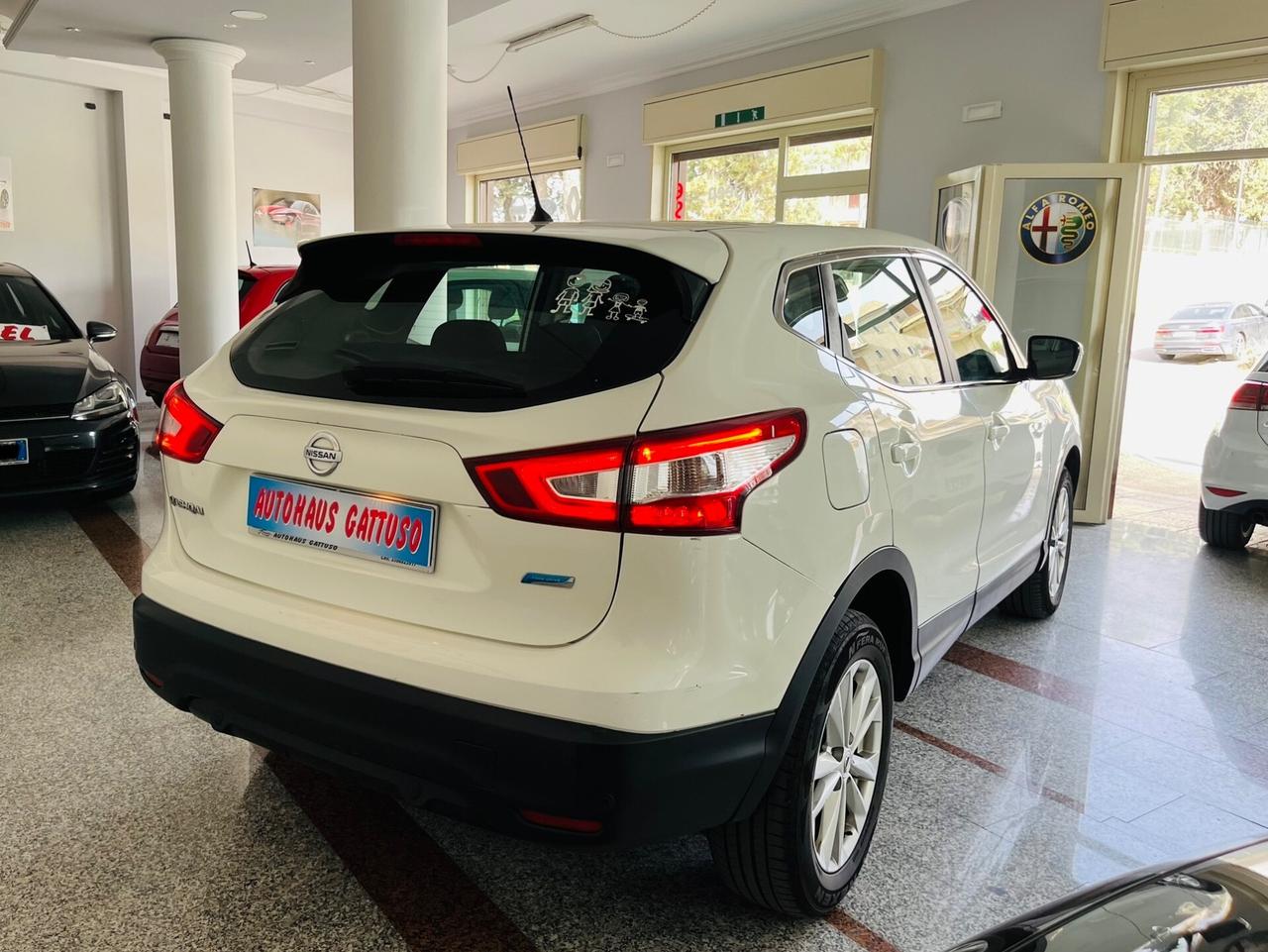 Nissan Qashqai 1.5 dCi Visia 110cv anno 2015 italiana