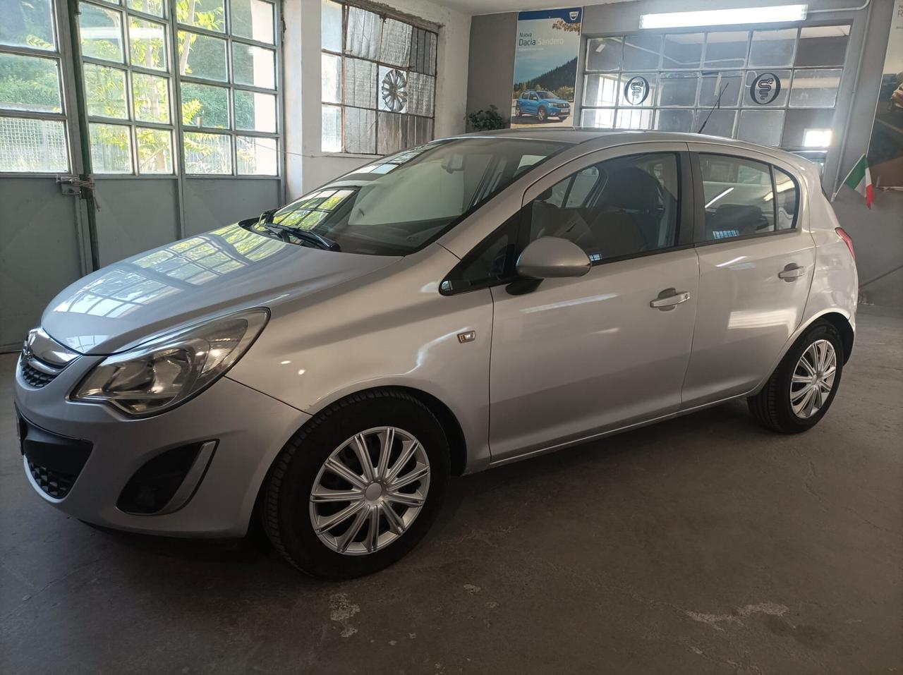 Opel Corsa 1.2-2012- 5 porte GPL-SOLO 114000KM