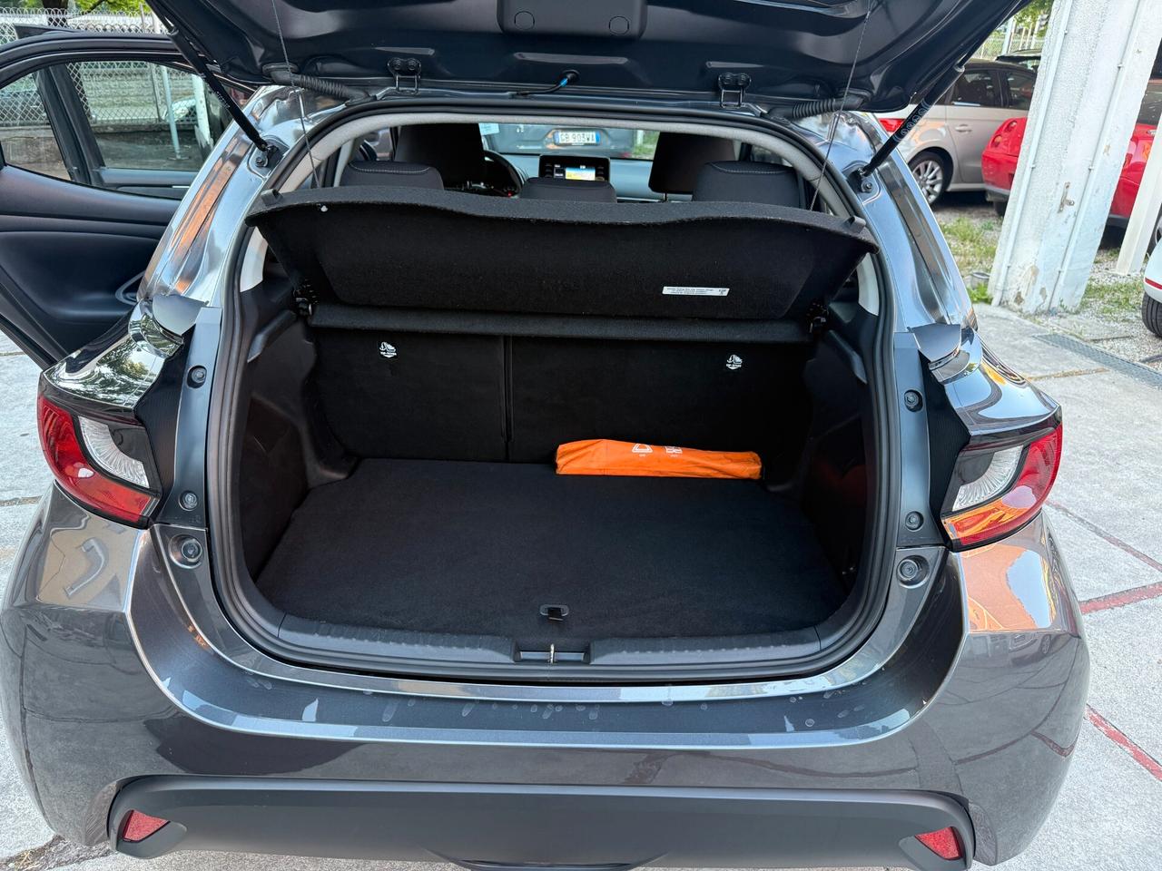 Toyota Yaris 1.0 5 porte Active