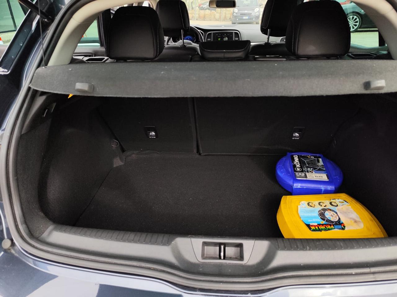 Renault Megane Mégane dCi 8V 110 CV EDC Energy Bose