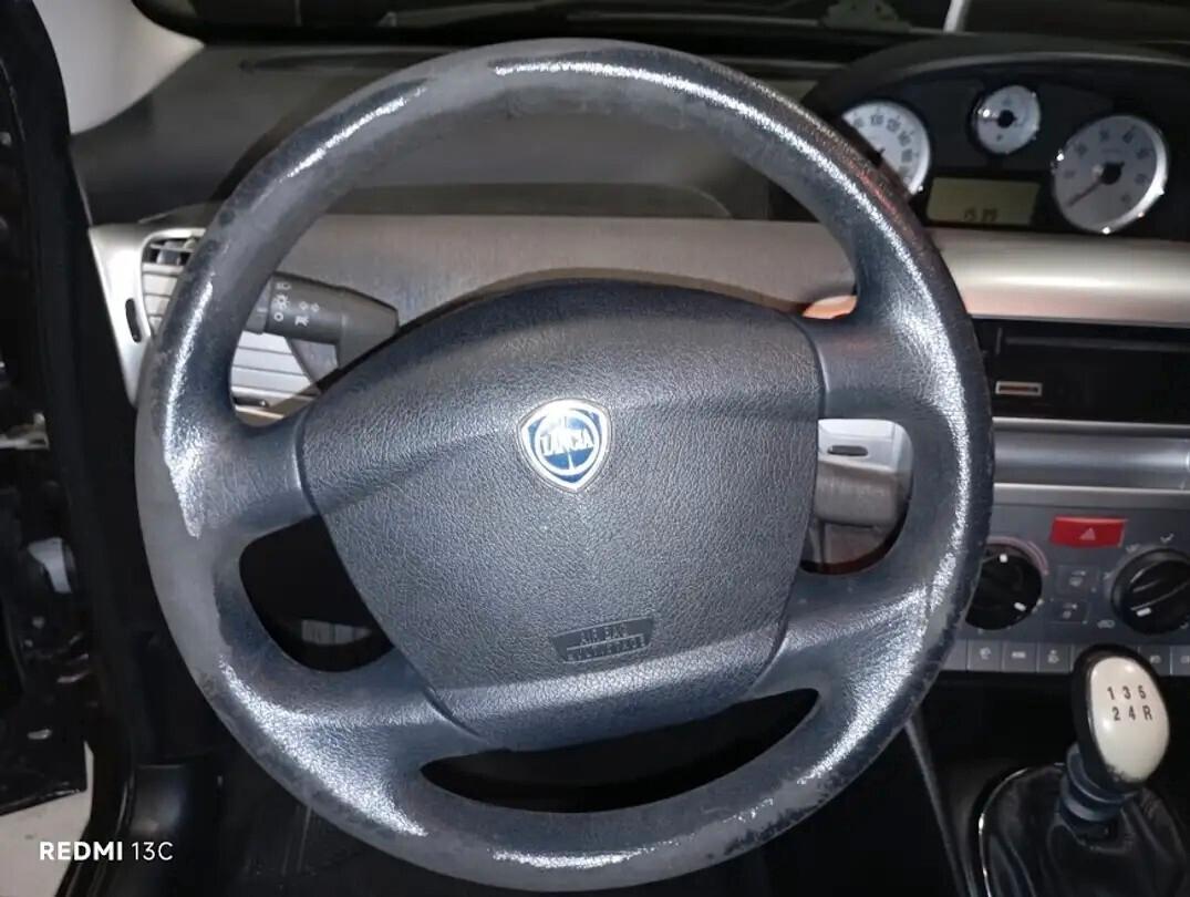 LANCIA YPSILON DEL 2009 110.000 KM