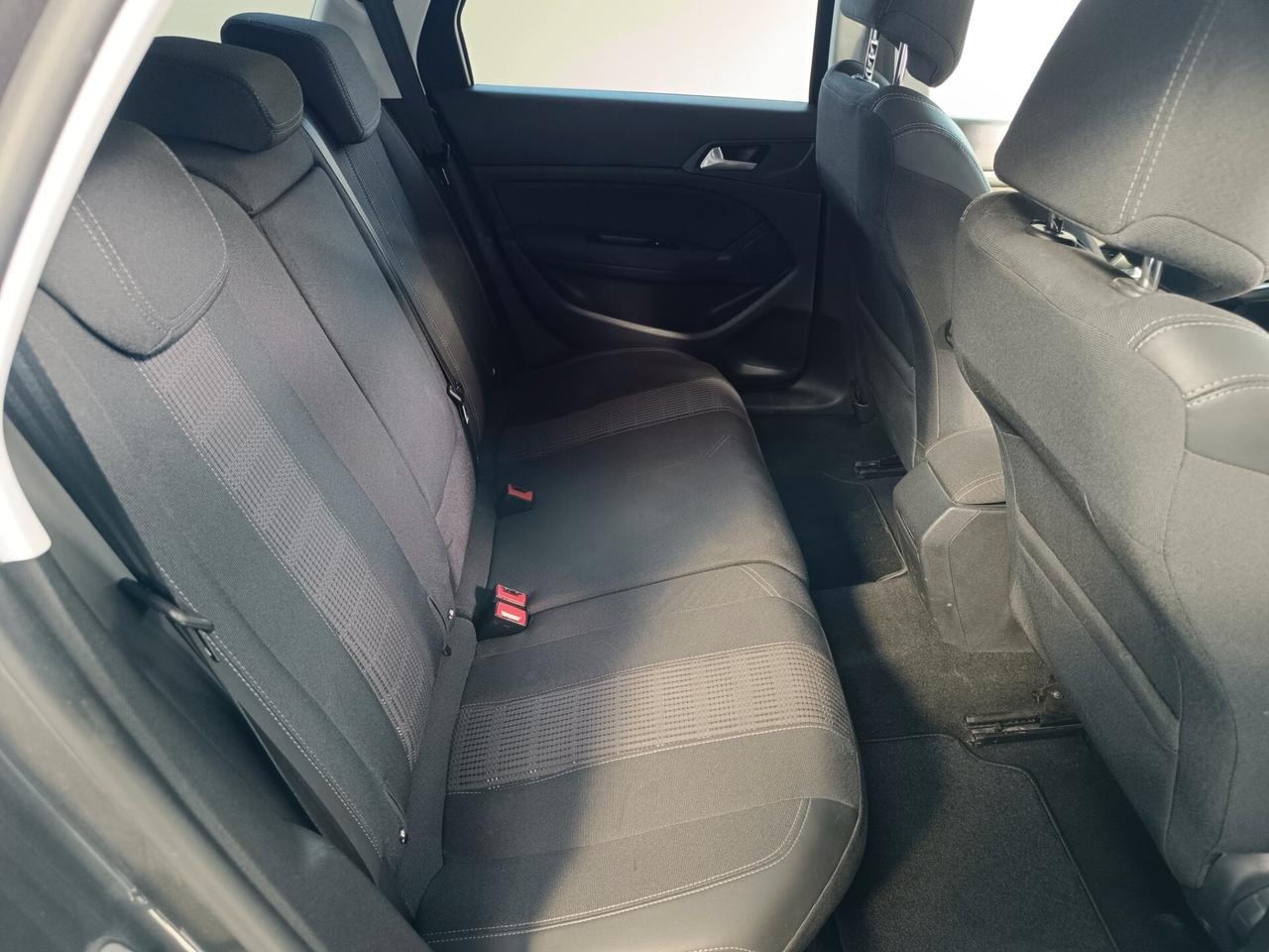 Peugeot 308 BlueHDi 130 S&S SW Active Business
