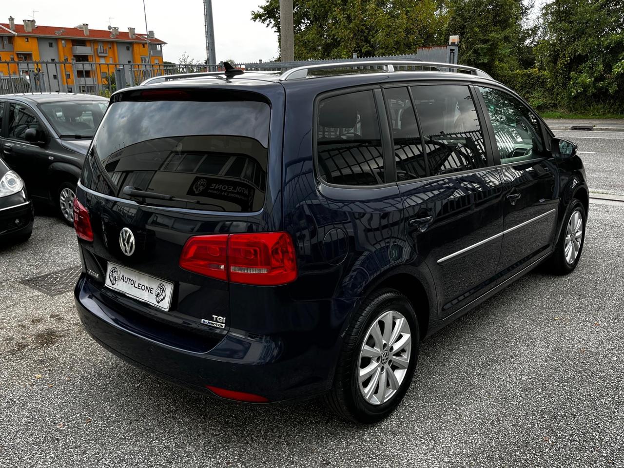 Volkswagen Touran Business 1.4 DSG Highline EcoFuel