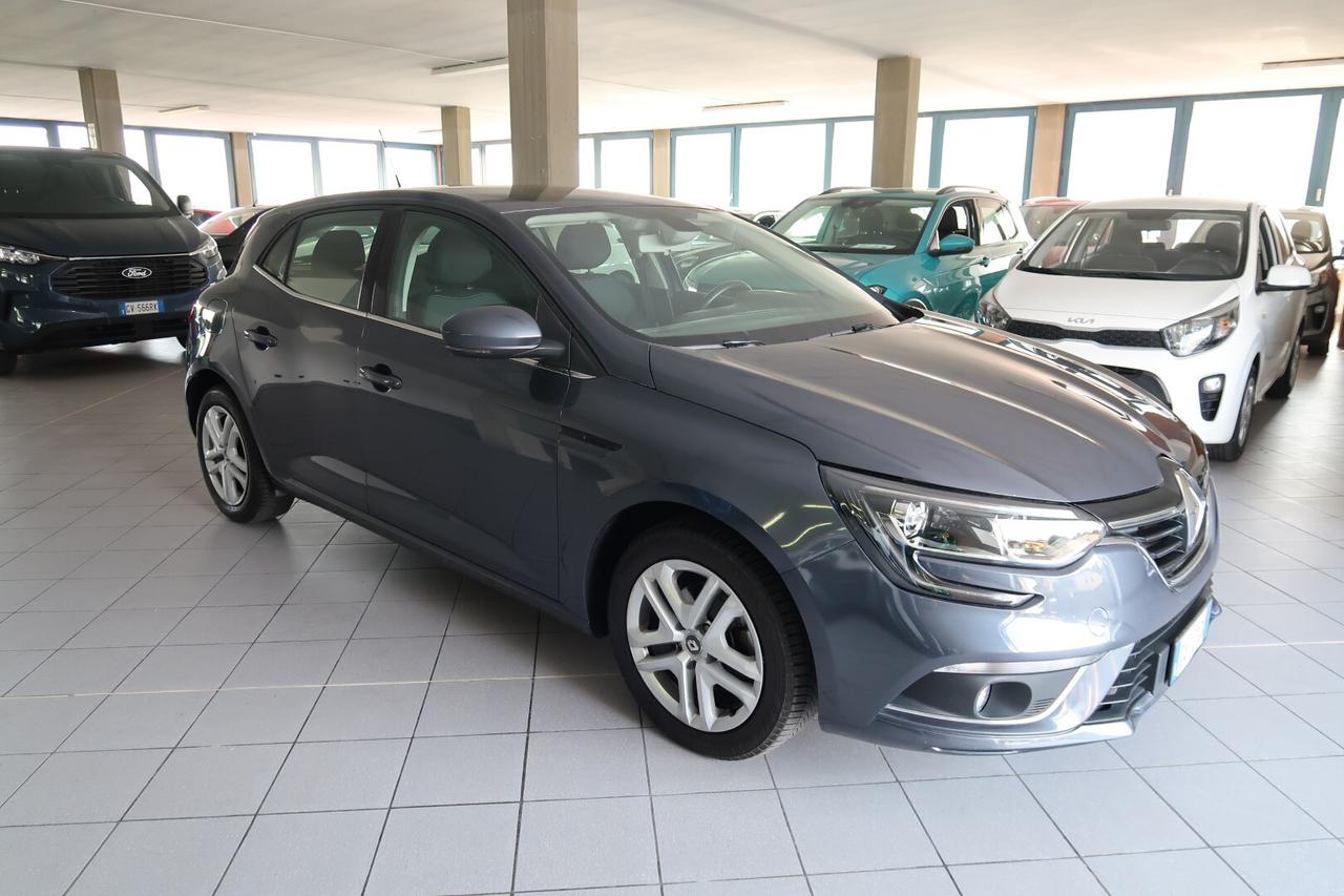 Renault Megane TCe 115 CV 5p Business