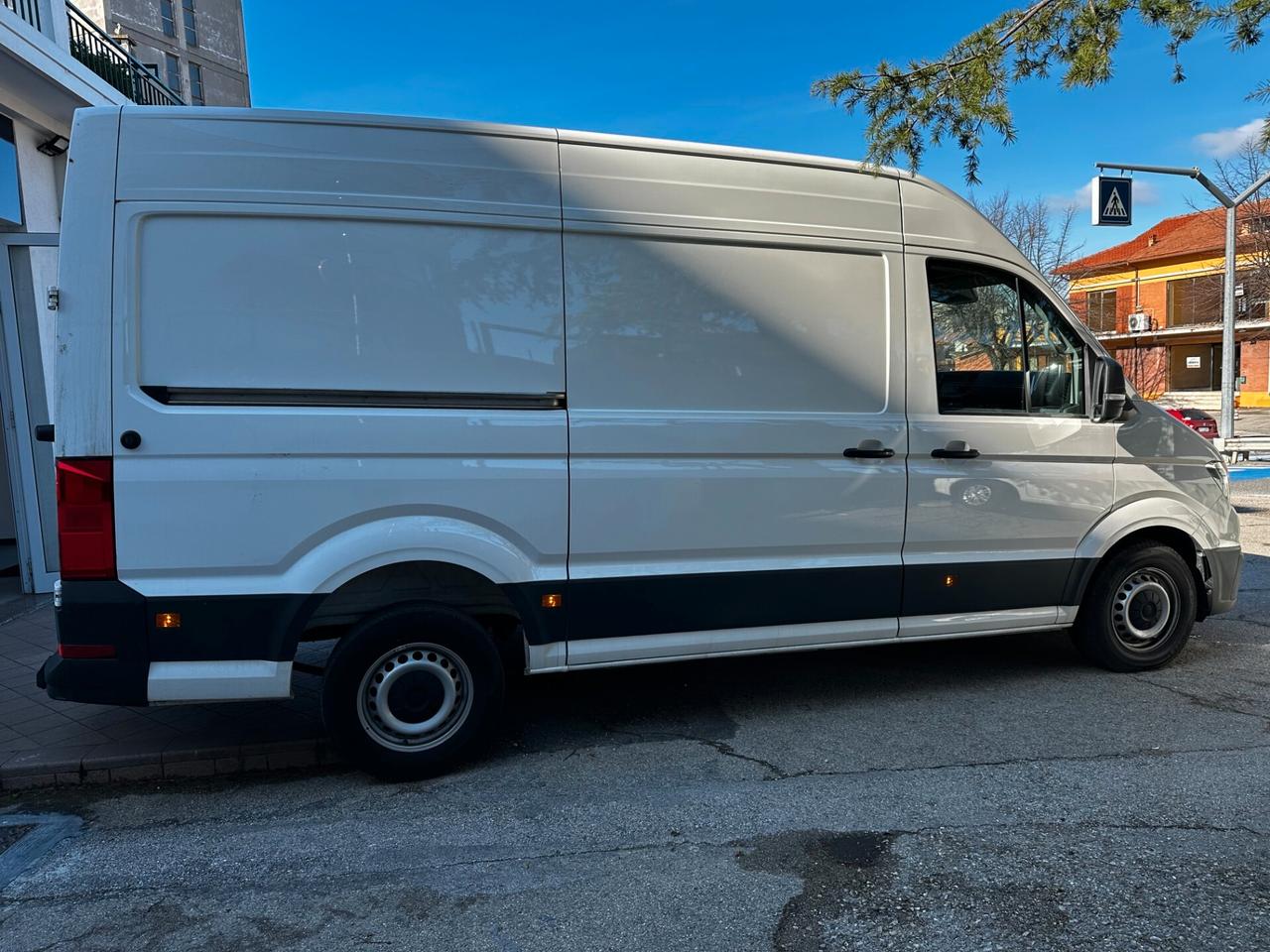 Volkswagen Crafter 35q. 2.0 TDI 140CV. _ LANG