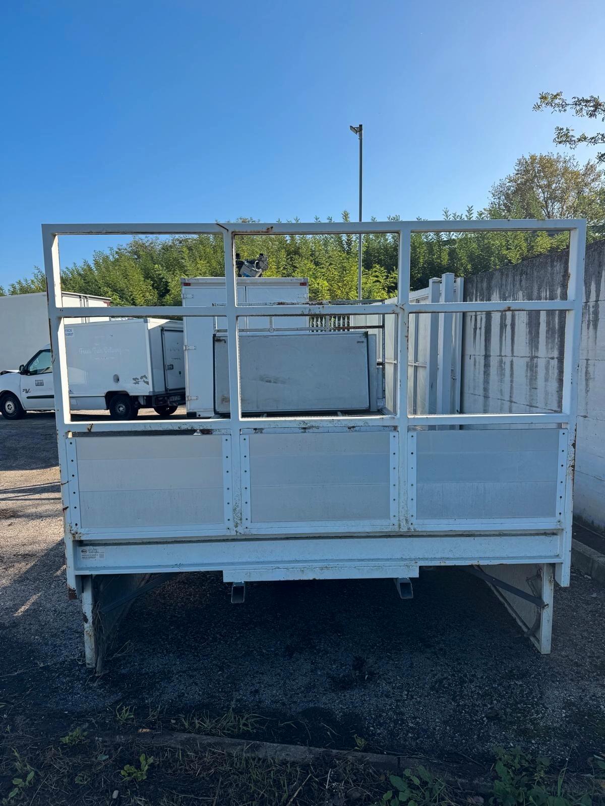 CASSONE FISSO PER EUROCARGO 5.40 METRI LARG 2.40