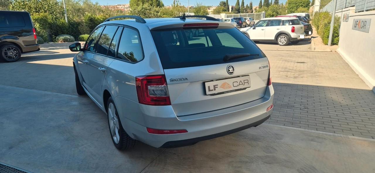 Skoda Octavia 1.6 TDI CR 110 cv DSG Wagon Style