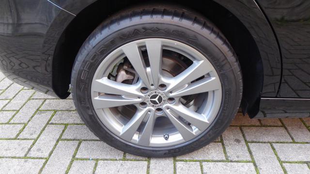 MERCEDES-BENZ B 200 d Automatic Sport