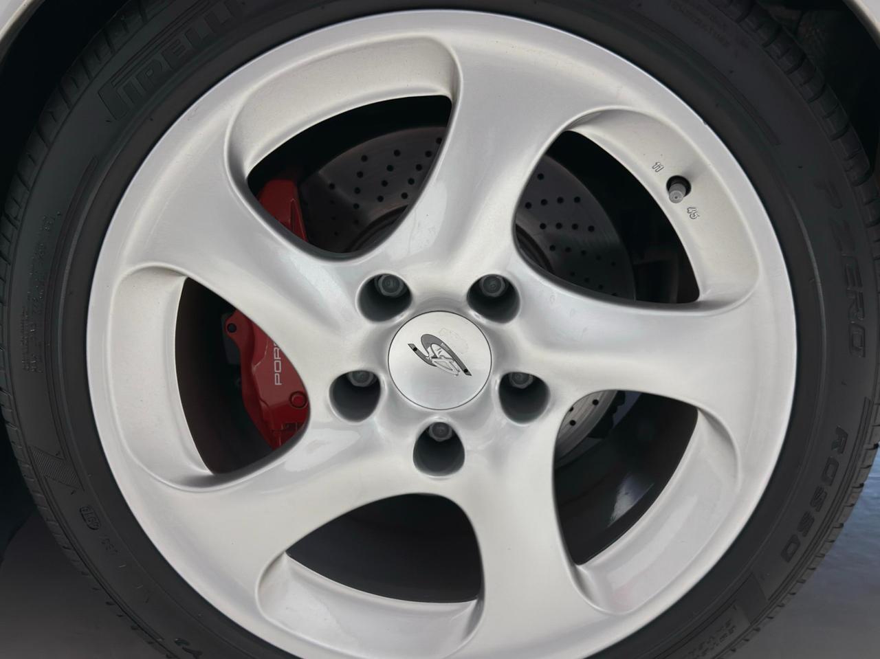 Porsche 911 Coupe 3.6 Carrera 4S