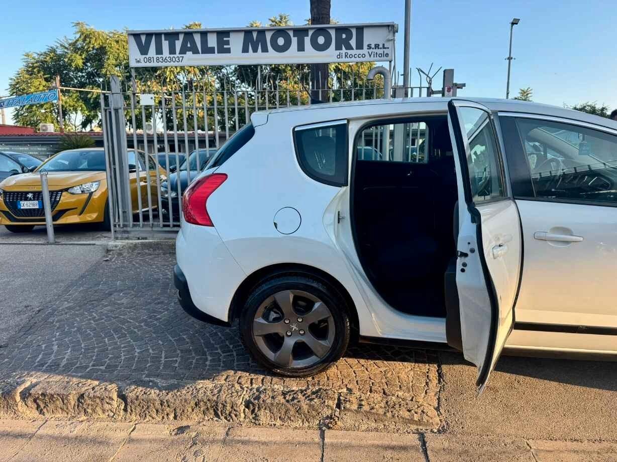 PEUGEOT 3008 1.6 HDi 110CV CAMBIO AUTOMATICO