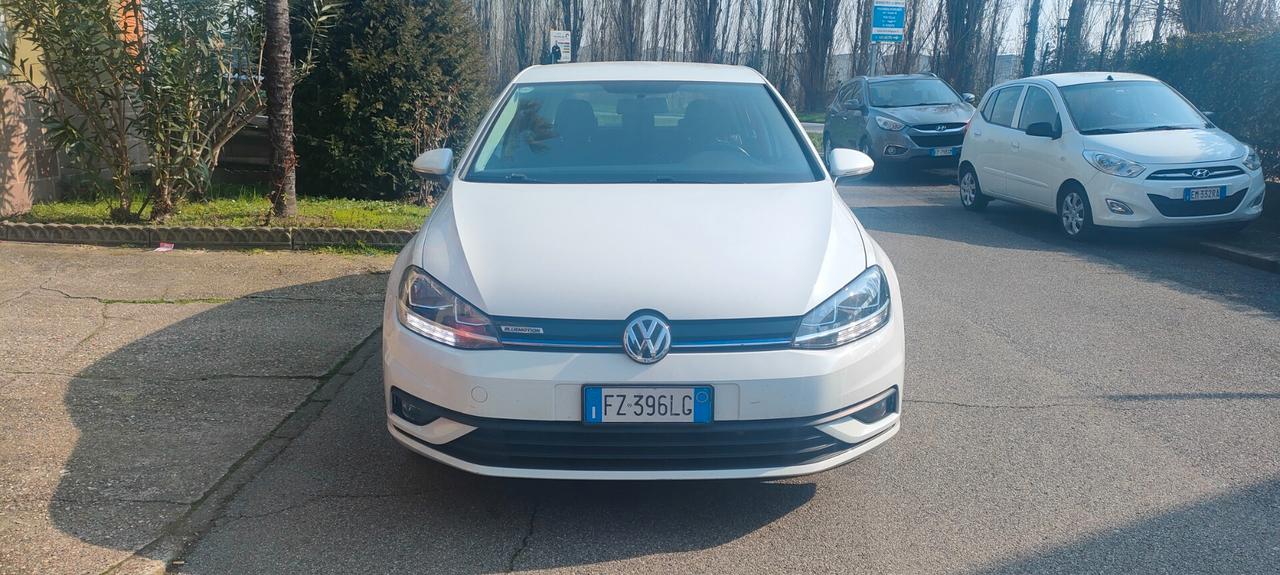 Volkswagen Golf 1.5 TGI DSG 5p. Trendline BlueMotion Technology