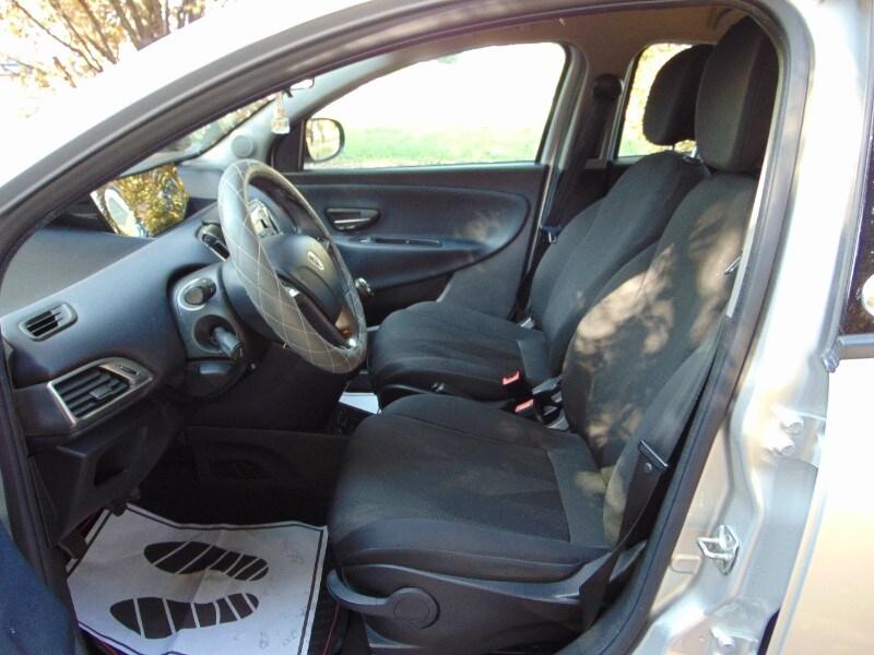 LANCIA Ypsilon 3ª serie Ypsilon 1.2 69 CV 5 po...