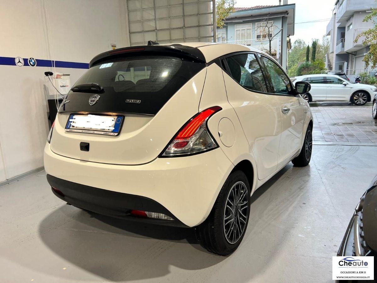 LANCIA - Ypsilon - 1.0 FireFly 5p. S&S Hybrid Oro