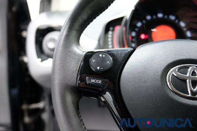 TOYOTA Aygo CONNECT 1.0 VVT-i 72 CV 5 PORTE X-WAVE NEOPATENTAT