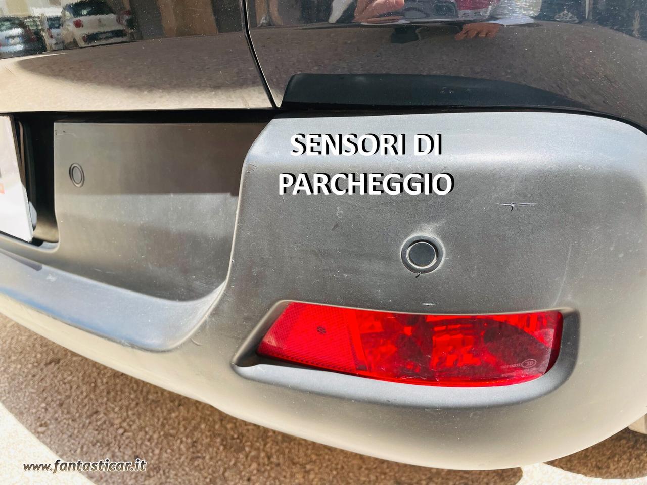 Peugeot 3008 1.6 HDi 115CV Access