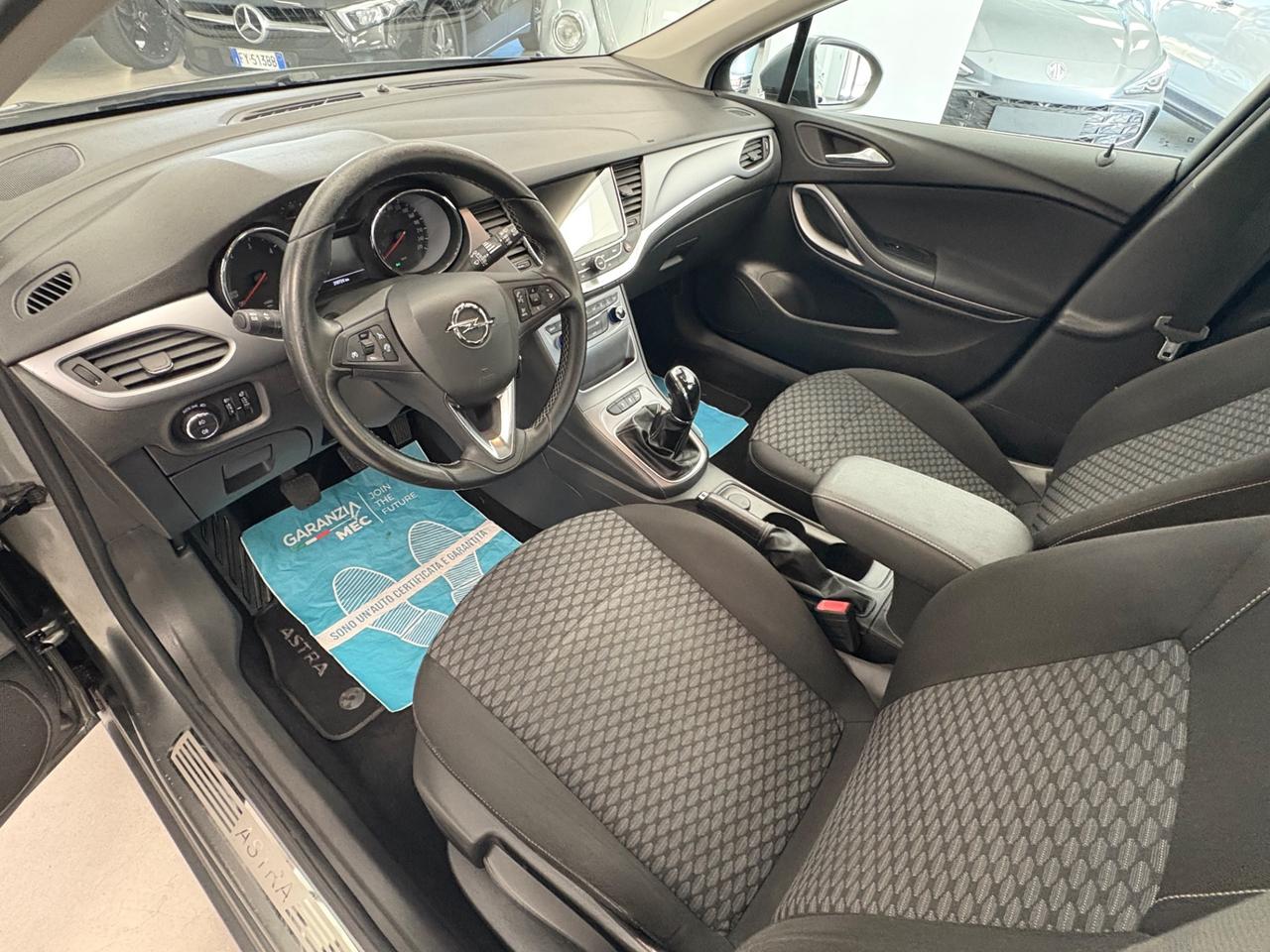 Opel Astra 1.6 CDTi 110CV E6B anno2017 neopatentati