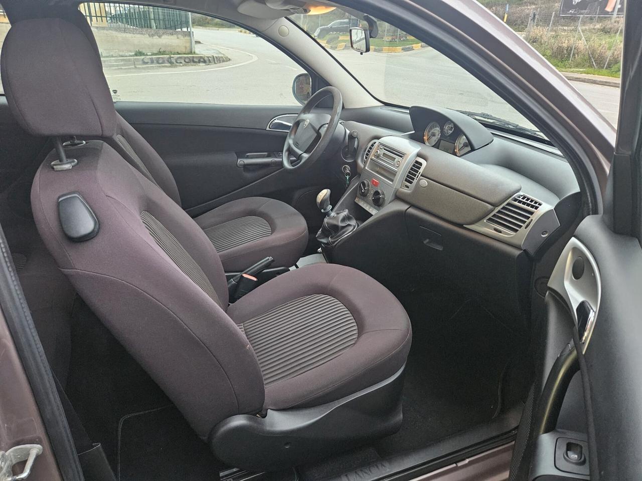 Lancia Ypsilon 1.2 69cv Diva