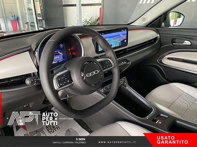 FIAT 600 600 1.2 hybrid La Prima 110cv auto