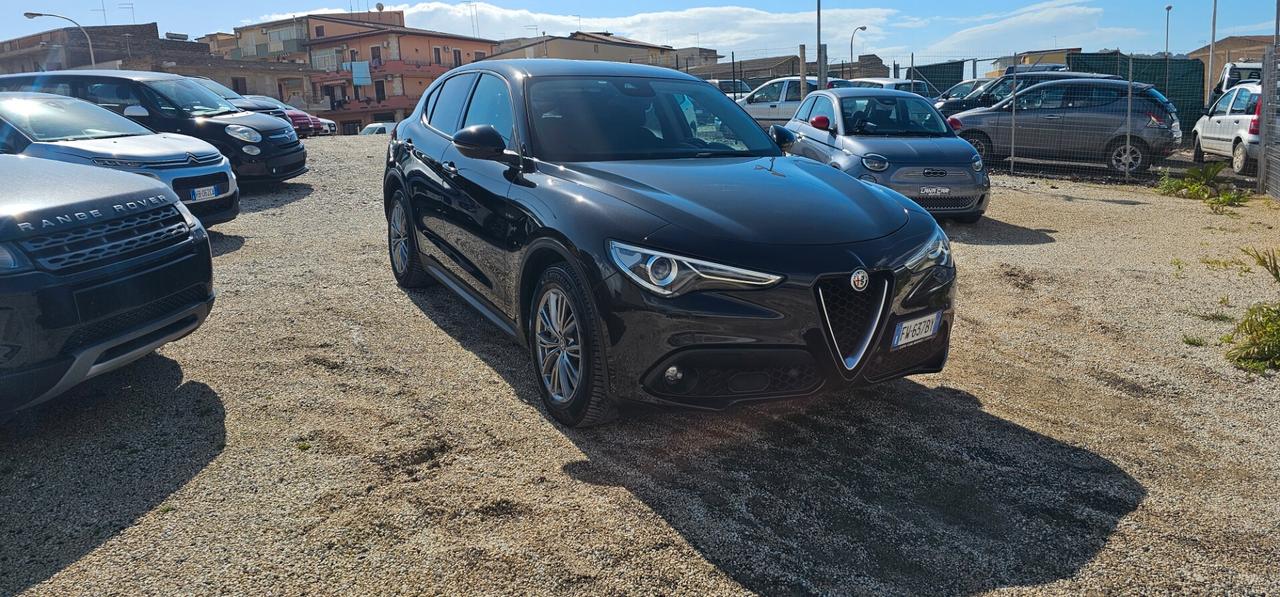 Alfa Romeo Stelvio 2.2 Turbodiesel 160 CV AT8 RWD Sport-Tech