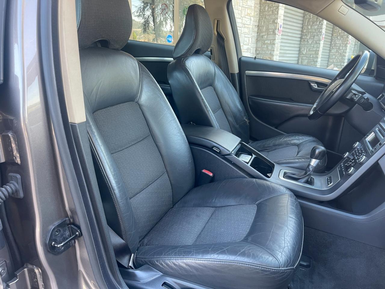 Volvo V70 2.4 D5 Momentum