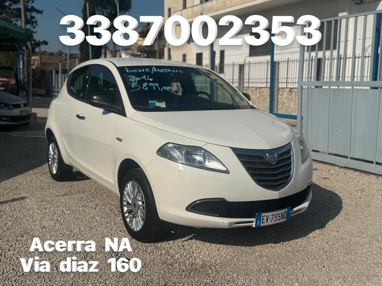 Lancia Ypsilon 0.9 TwinAir 85 CV 5 porte Metano Ecochic Gold pari al nuovo 2014