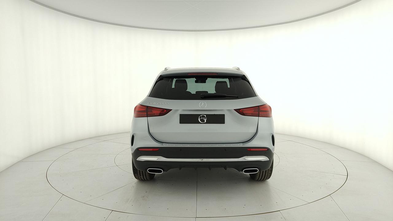 Mercedes-Benz GLA 200 d automatic