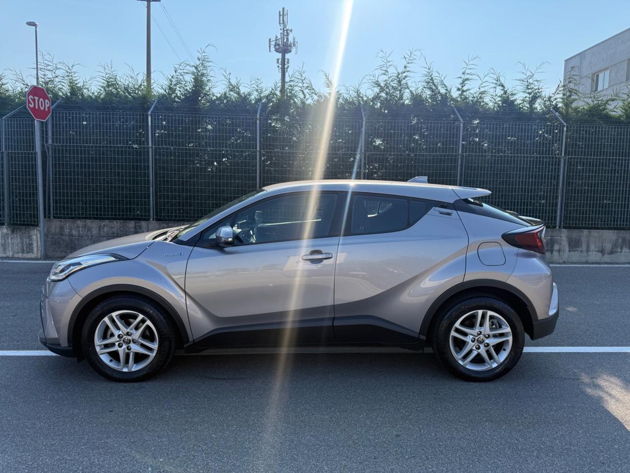 Toyota C-HR 1.8 Hybrid E-CVT Active