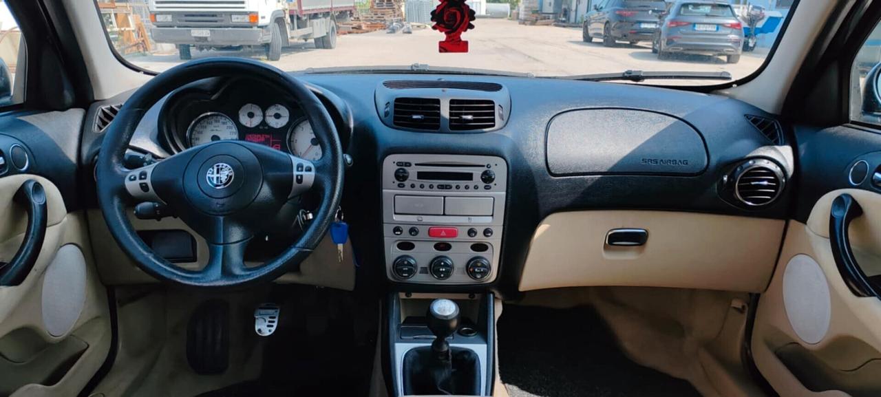 Alfa Romeo 147 1.9 JTD (120) 5 porte Collezione
