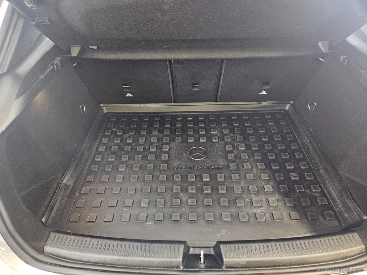 MERCEDES-BENZ A 200 d Automatic Sport