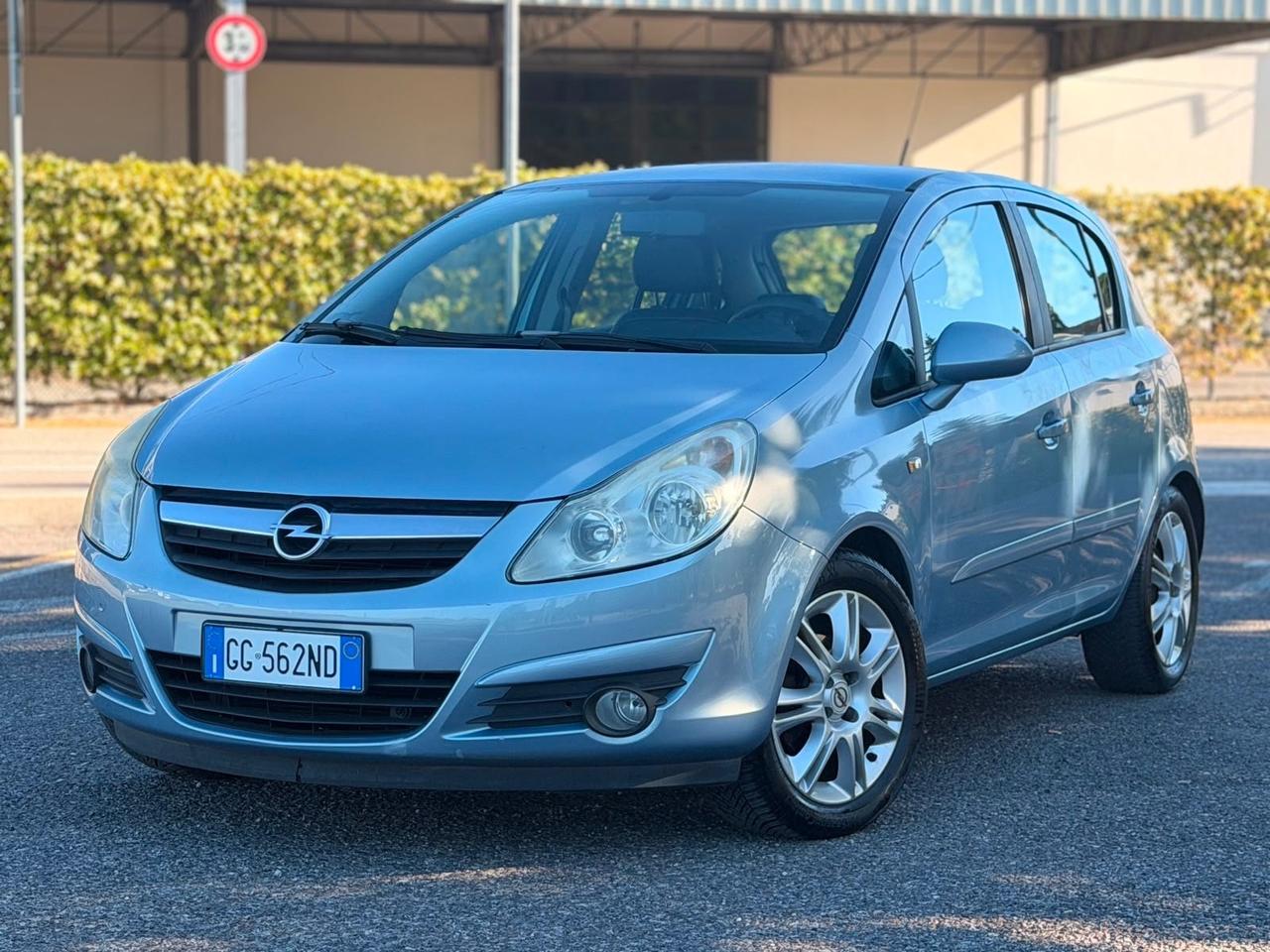 Opel Corsa 1.4 16V 5 porte aut. Cosmo