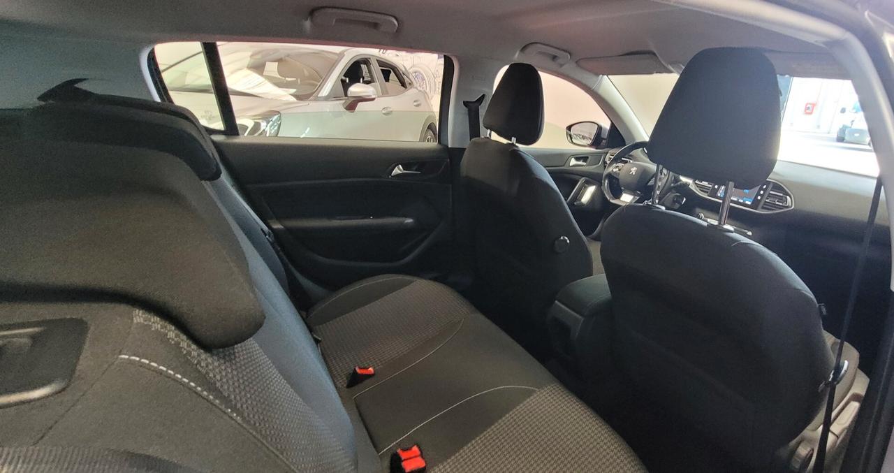 Peugeot 308 BlueHDi 130 S&S Active