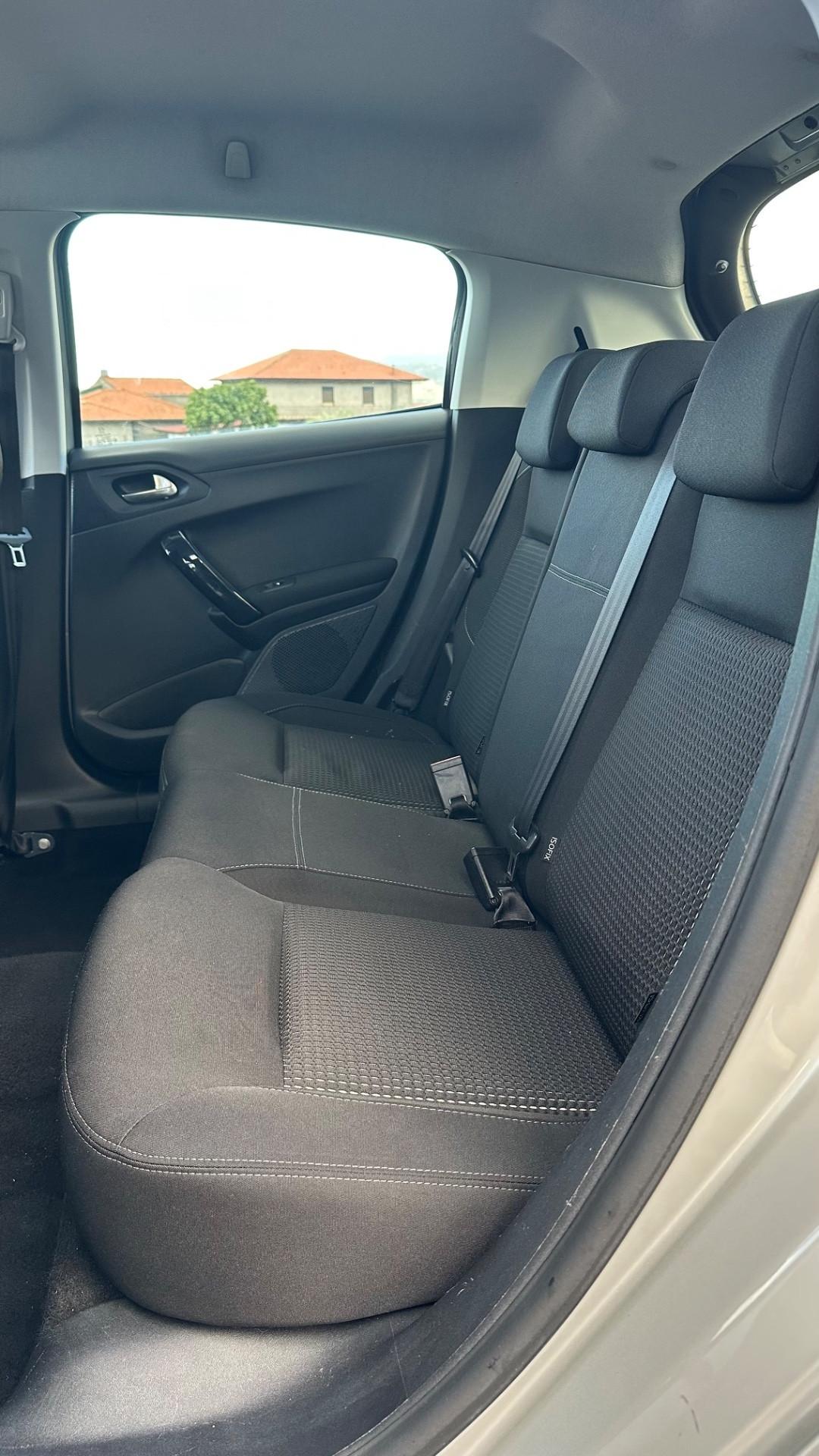 Peugeot 208 BlueHDi 75 5 porte Allure