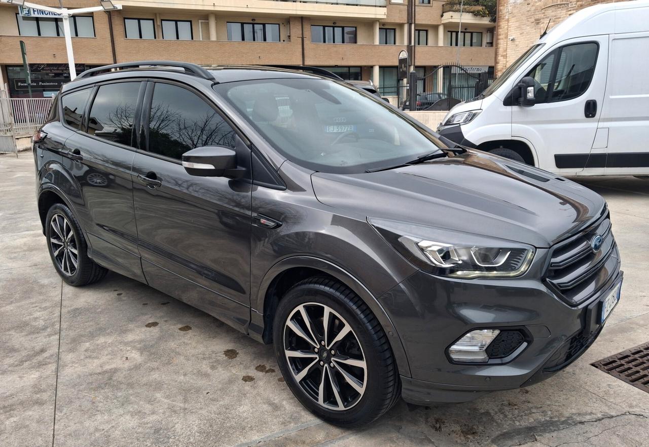 Ford Kuga 2.0 TDCI 120 ST-Line