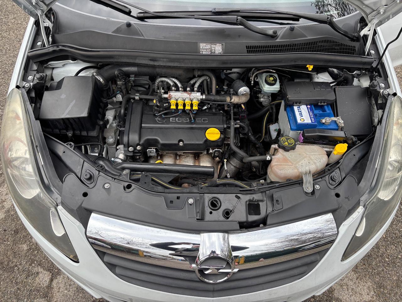 Opel Corsa 1.2 80CV 5porte GPL-TECH Edition