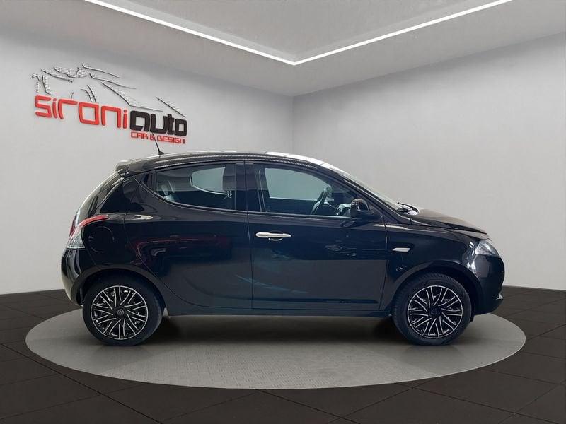 Lancia Ypsilon Ypsilon 1.0 firefly hybrid Silver s&s 70cv - PROMO SIRONIAUTO+