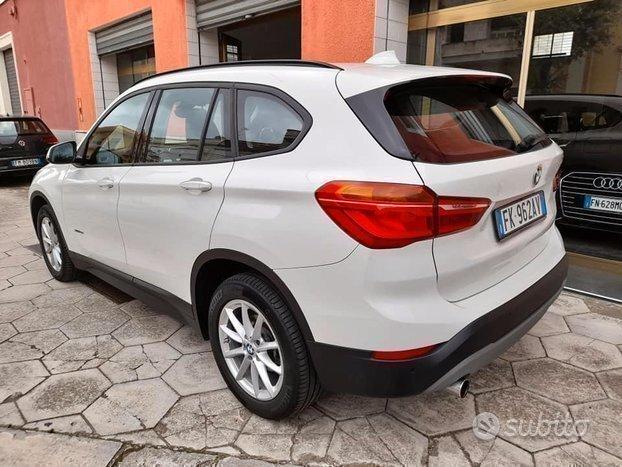 BMW X1 SDRIVE 18D NAVI/LED