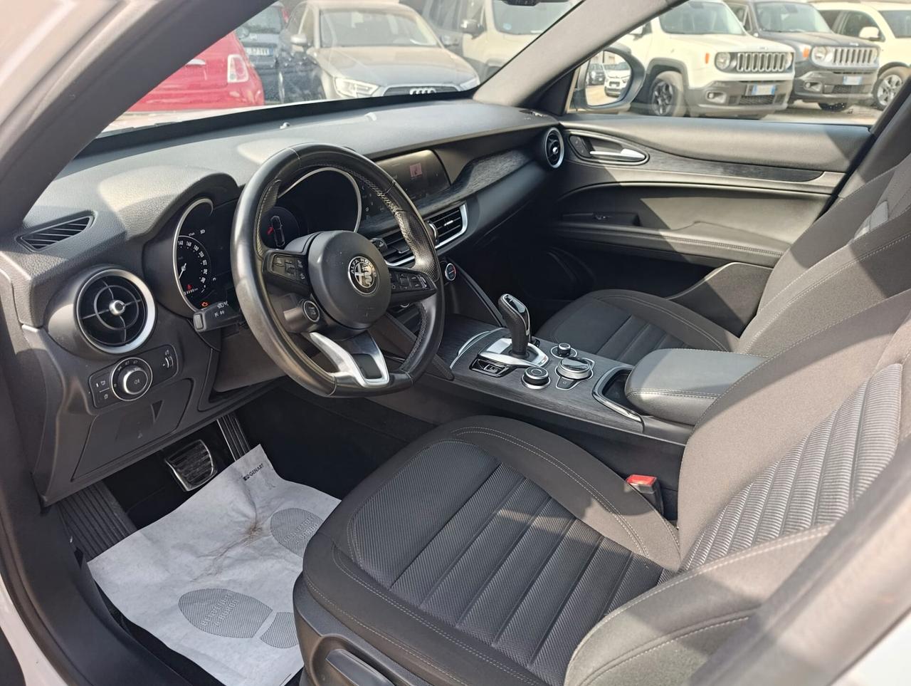Alfa Romeo Stelvio 2.2 Turbodiesel 160 CV AT8 RWD