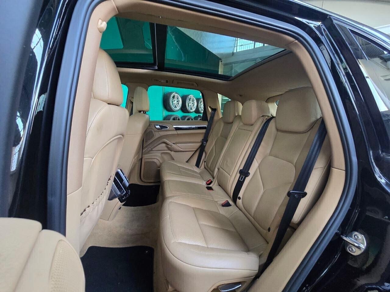 Porsche Cayenne 958 3.0 TDi *TETTO