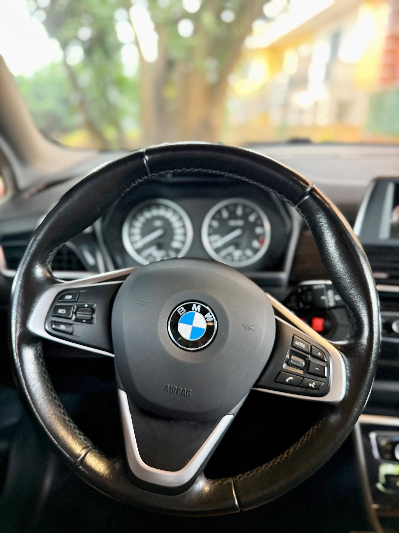 Bmw 2er Active Tourer 218d Luxury