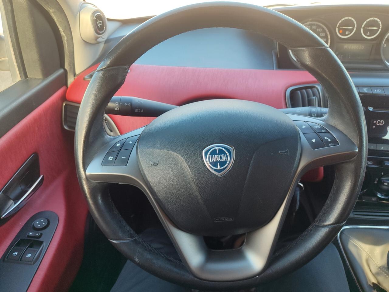 Lancia Ypsilon 1.2 69 CV 5 porte S&S Gold